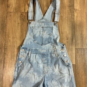 No Boundaries Light Blue Floral Jean Shorts